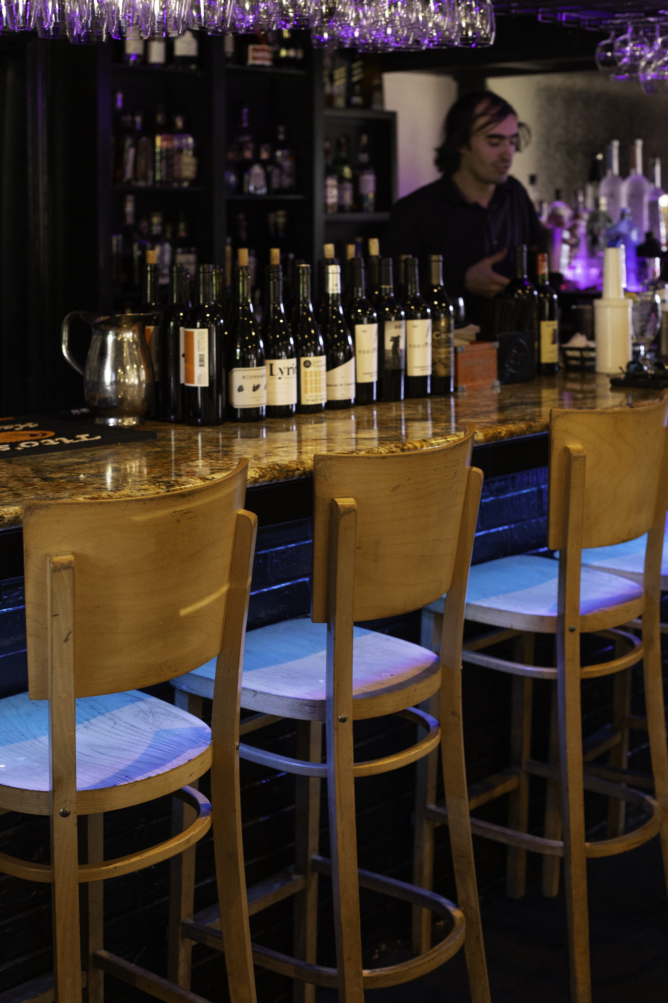 bar